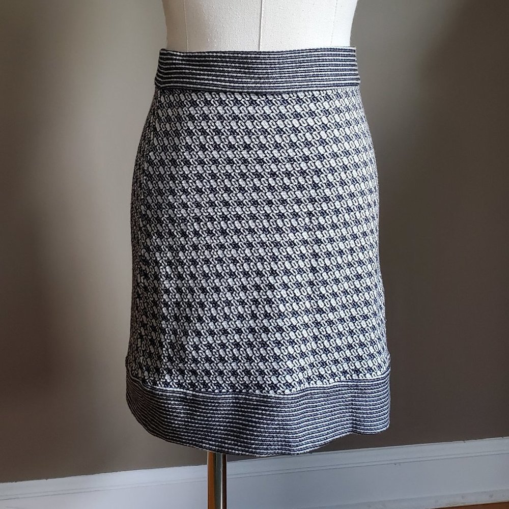 Diane von Furstenberg pull-on Caitrin mini skirt.